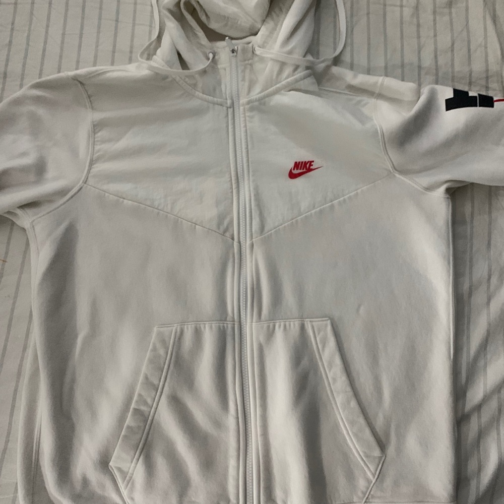 Men’s Large White and Red Nike Zip-Up Hoodie